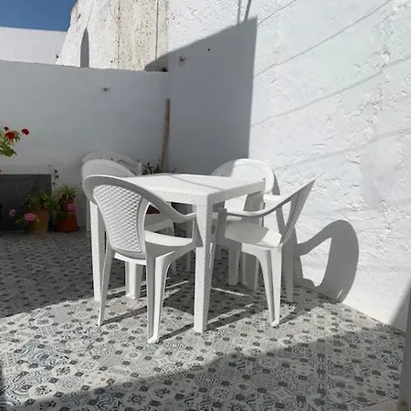 200m De La Playa Apartment